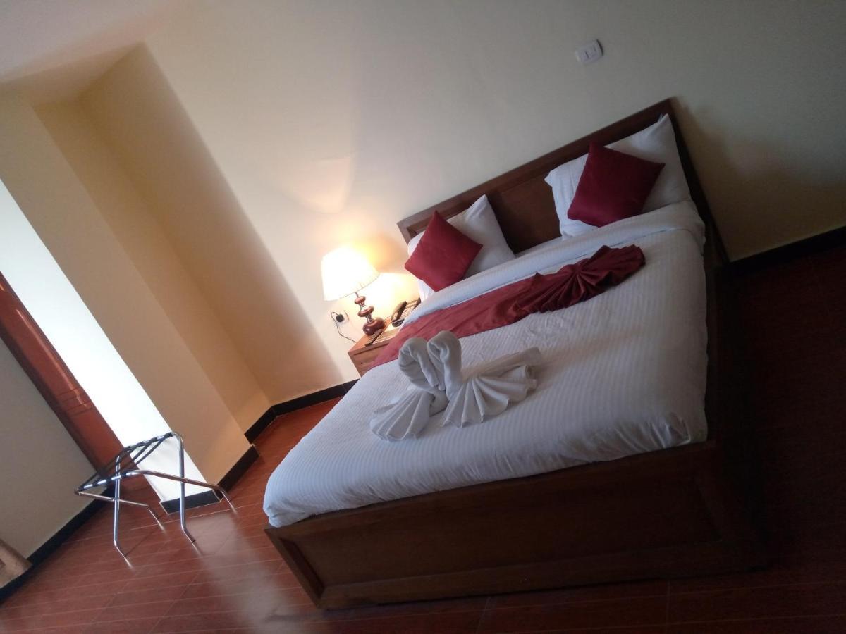Bruhway Hotel Addis Ababa Dış mekan fotoğraf