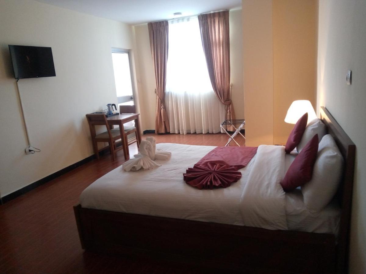 Bruhway Hotel Addis Ababa Dış mekan fotoğraf