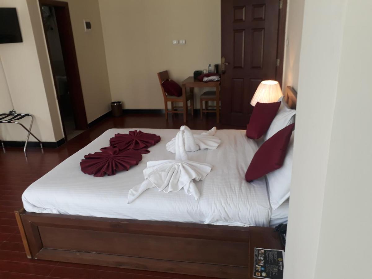 Bruhway Hotel Addis Ababa Dış mekan fotoğraf