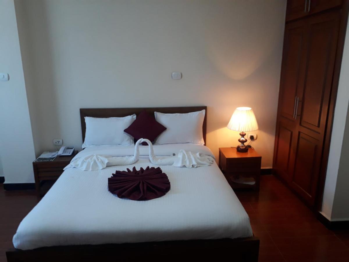 Bruhway Hotel Addis Ababa Dış mekan fotoğraf