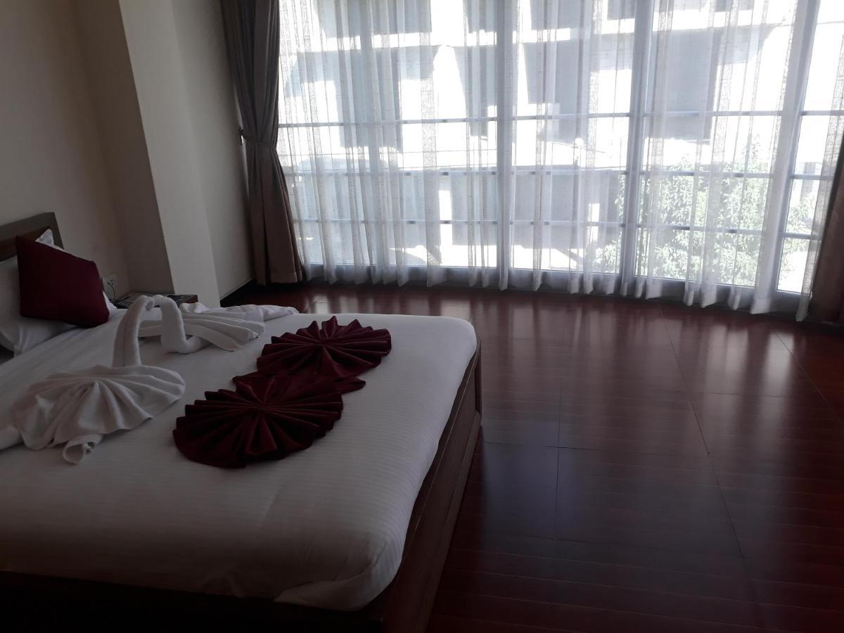 Bruhway Hotel Addis Ababa Dış mekan fotoğraf