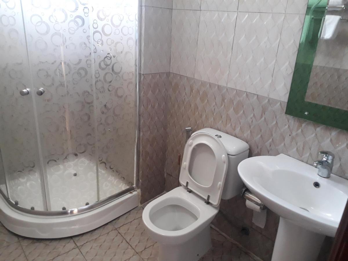 Bruhway Hotel Addis Ababa Dış mekan fotoğraf