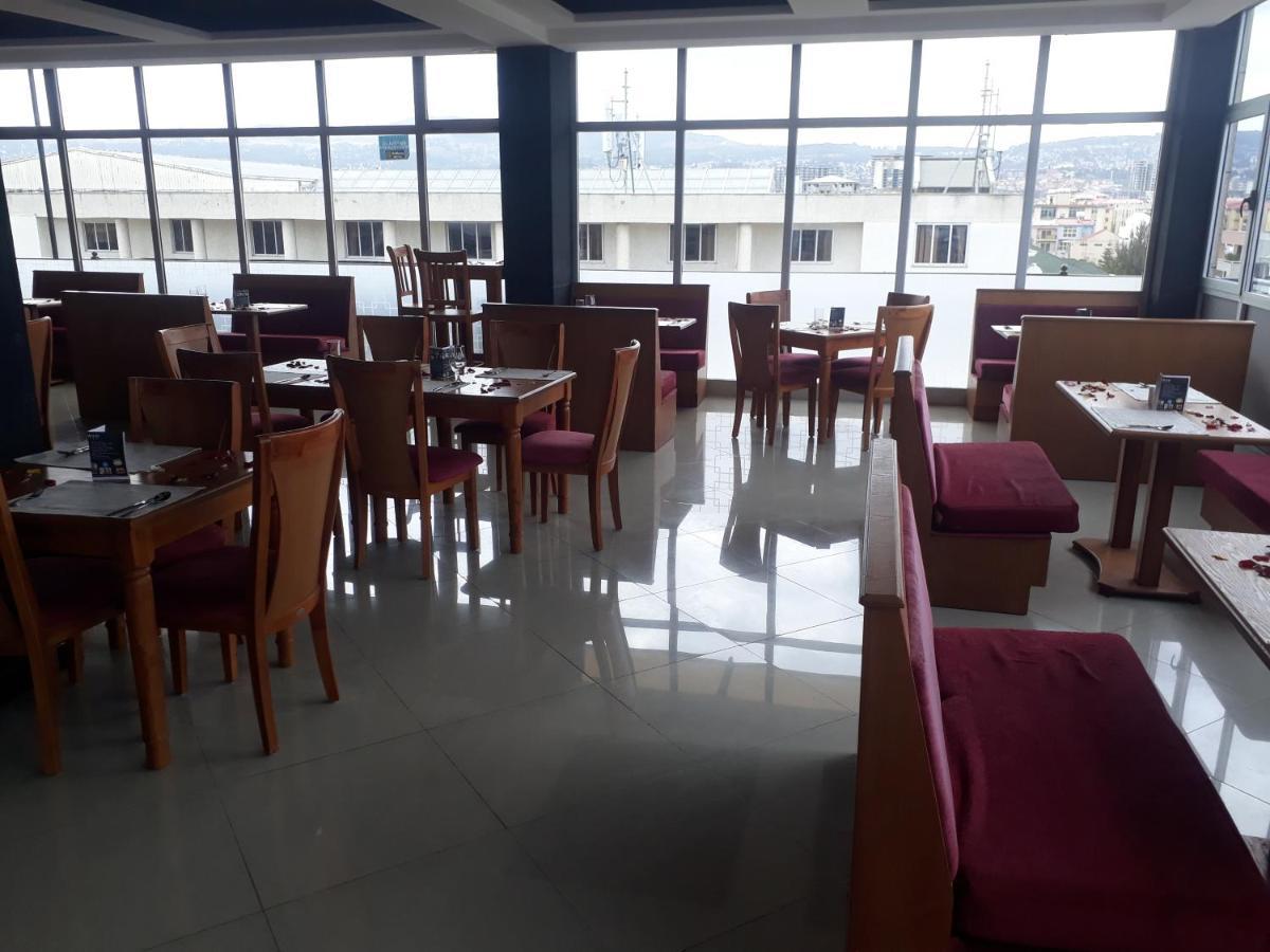 Bruhway Hotel Addis Ababa Dış mekan fotoğraf