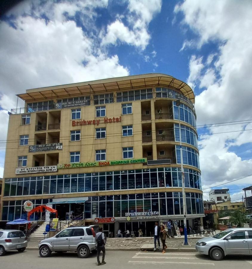 Bruhway Hotel Addis Ababa Dış mekan fotoğraf