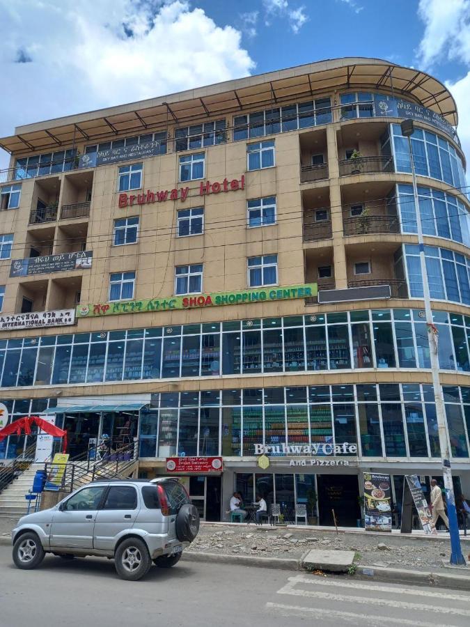 Bruhway Hotel Addis Ababa Dış mekan fotoğraf
